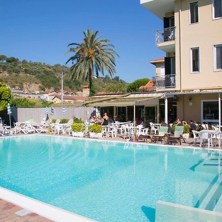 Hotel Delle Mimose Diano Marina Exterior foto