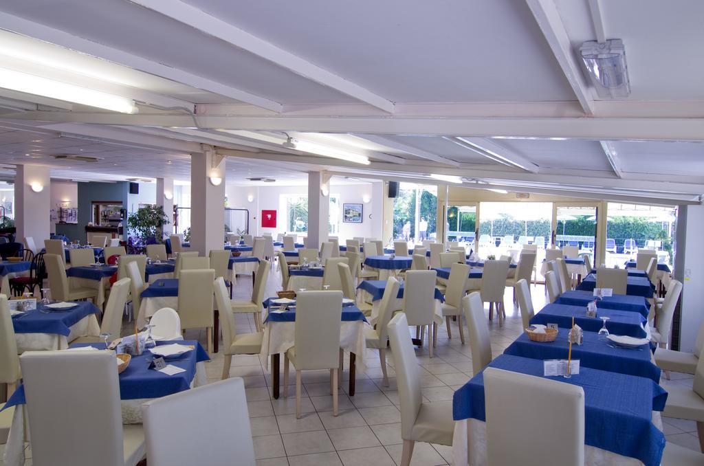 Hotel Delle Mimose Diano Marina Exterior foto